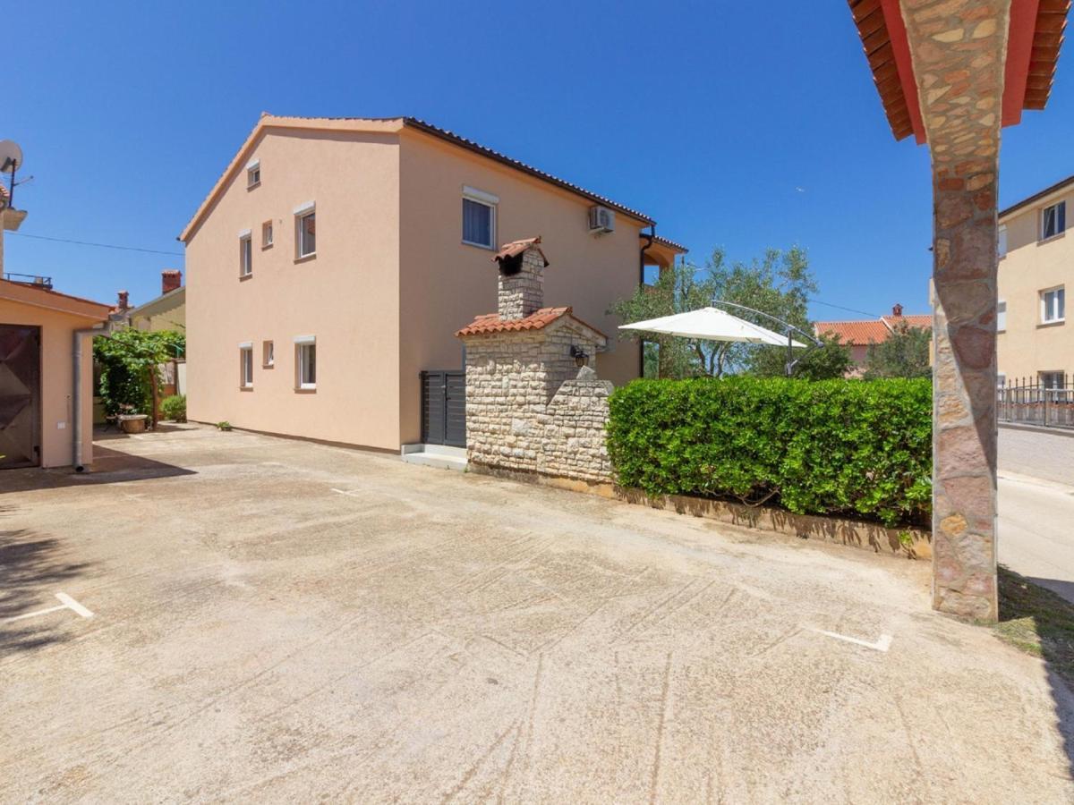 Spacious Holiday Home In Peroj With Private Pool Exterior photo