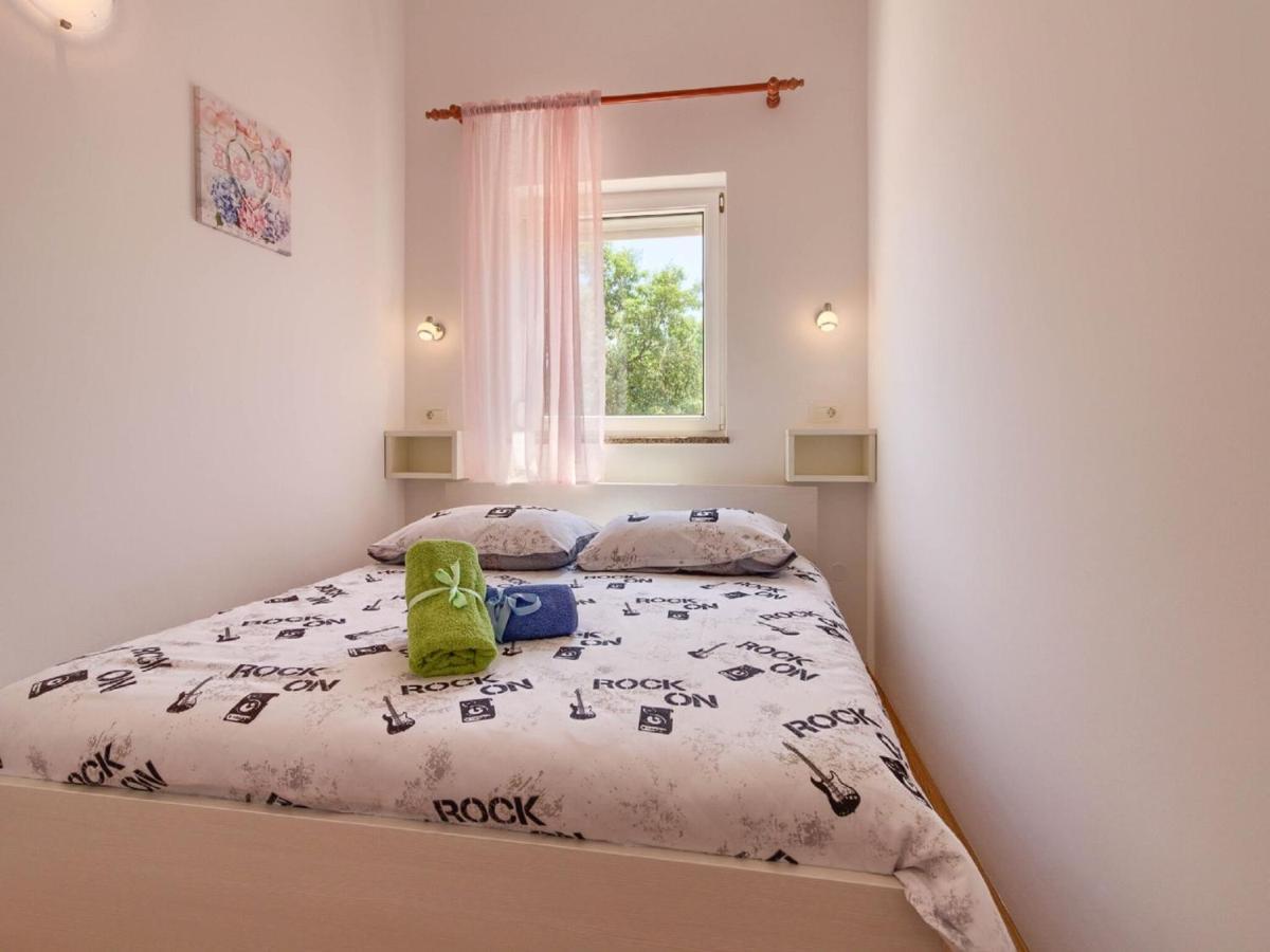 Spacious Holiday Home In Peroj With Private Pool Room photo